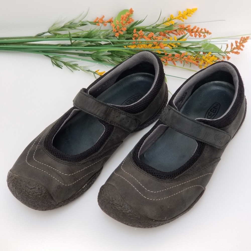 KEEN Black Mary Jane Flats velcro strap shoe Sz 7